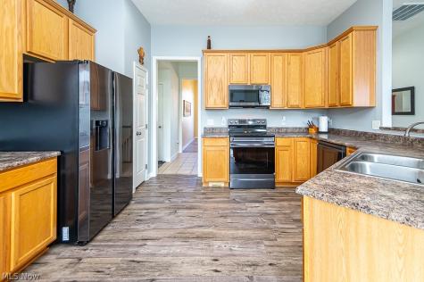 100 Stonewater Court Berea OH 44017