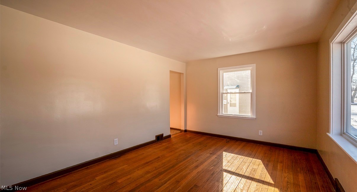2134 Estabrook Avenue NW Warren OH 44485