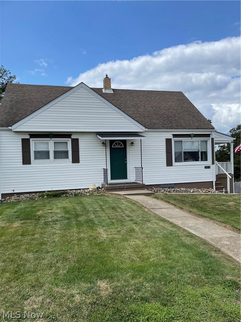 203 Leonard Avenue Wintersville OH 43953