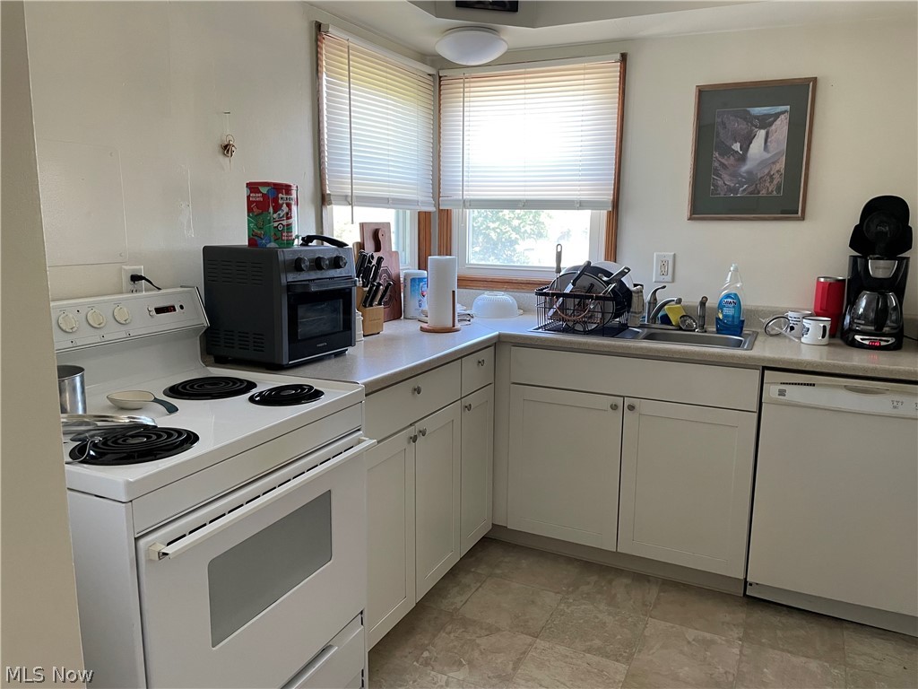 203 Leonard Avenue Wintersville OH 43953