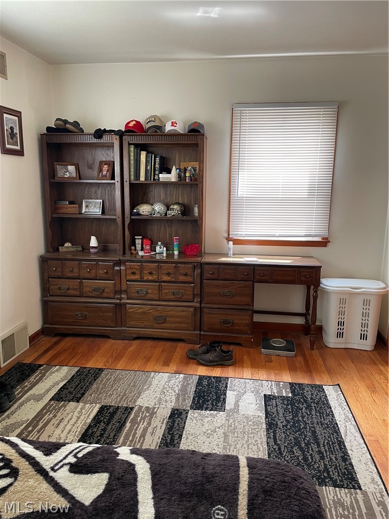 203 Leonard Avenue Wintersville OH 43953