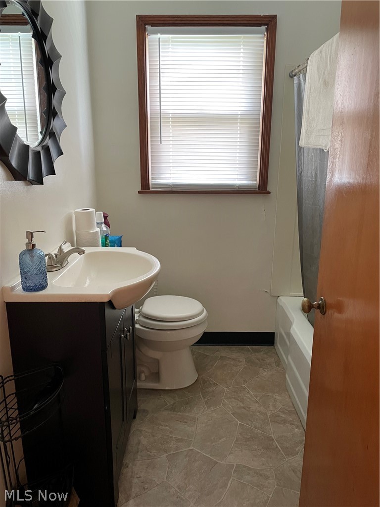 203 Leonard Avenue Wintersville OH 43953