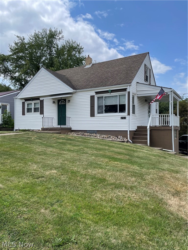 203 Leonard Avenue Wintersville OH 43953