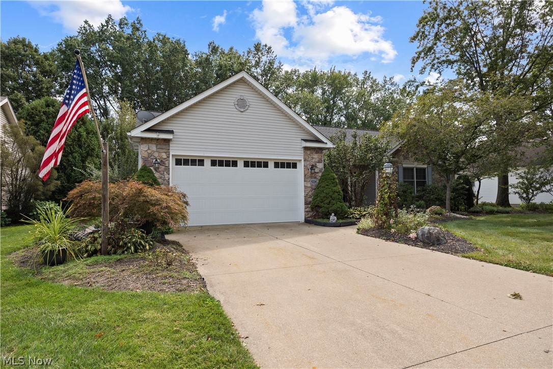 1024 Hunters Chase Grafton OH 44044