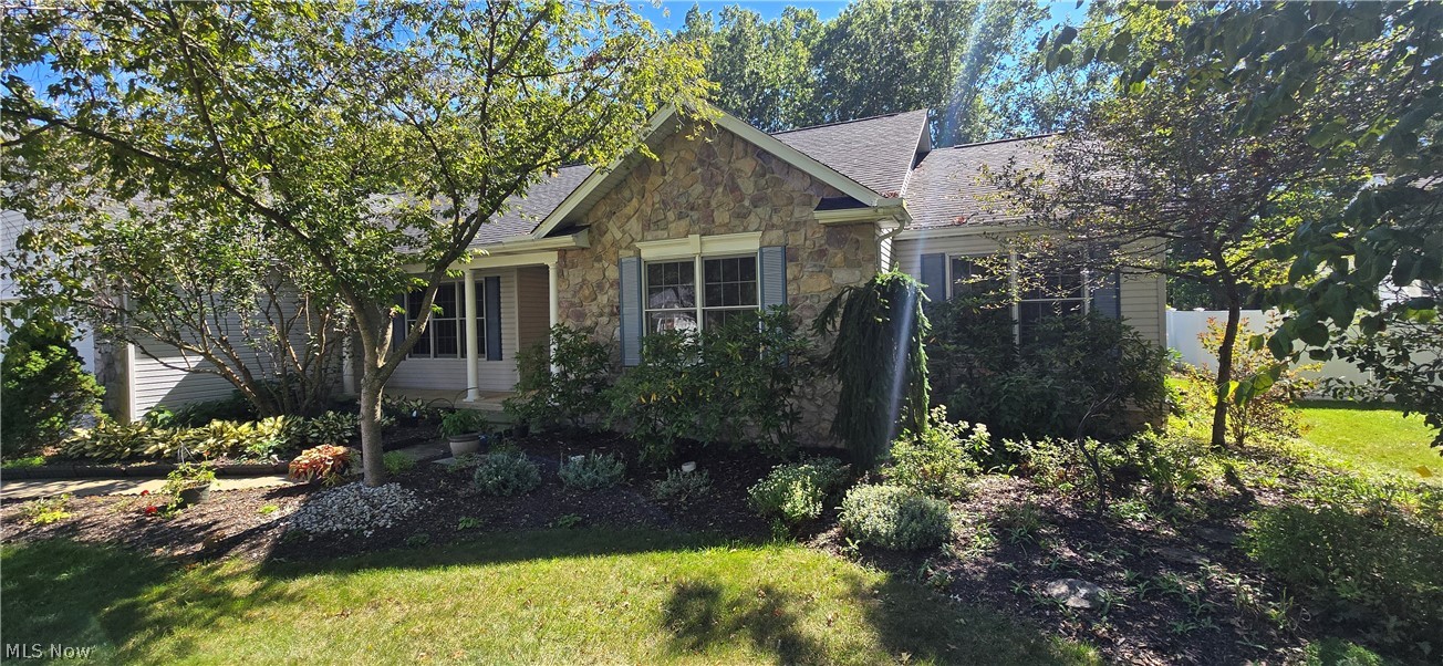 1024 Hunters Chase Grafton OH 44044