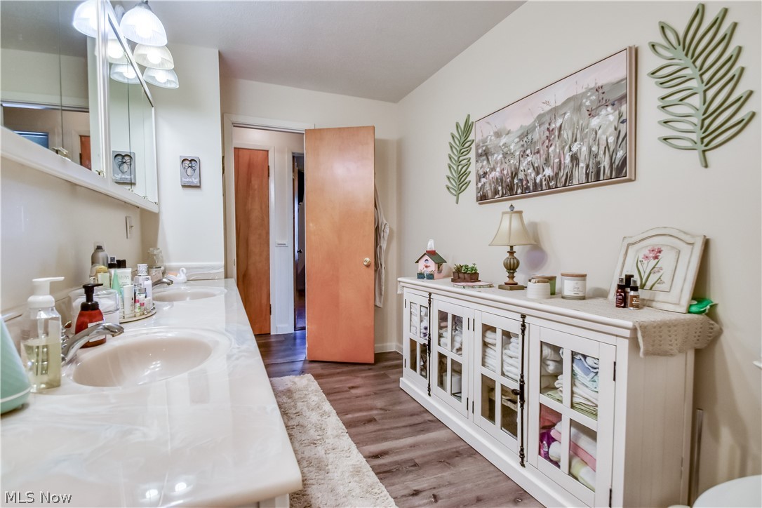 439 E 305th Street Willowick OH 44095