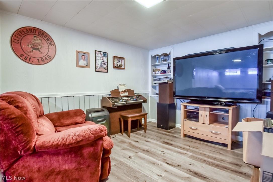 439 E 305th Street Willowick OH 44095