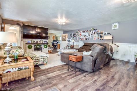439 E 305th Street Willowick OH 44095