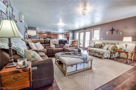 439 E 305th Street Willowick OH 44095