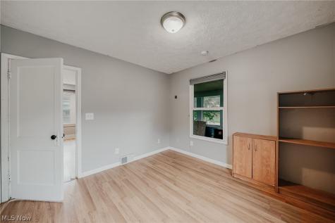 2821 Nesmith Lake Boulevard Akron OH 44314