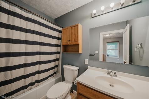 2821 Nesmith Lake Boulevard Akron OH 44314