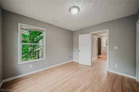 2821 Nesmith Lake Boulevard Akron OH 44314