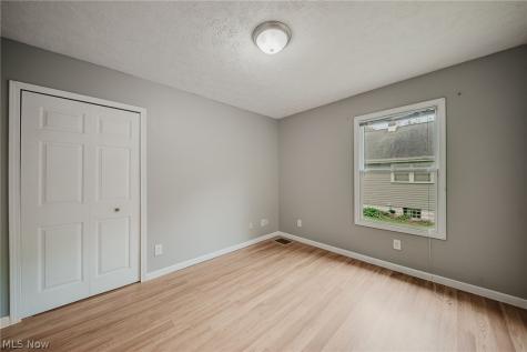 2821 Nesmith Lake Boulevard Akron OH 44314