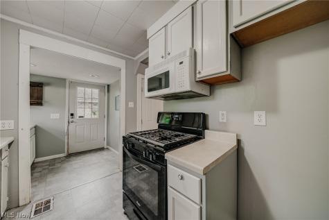 2821 Nesmith Lake Boulevard Akron OH 44314