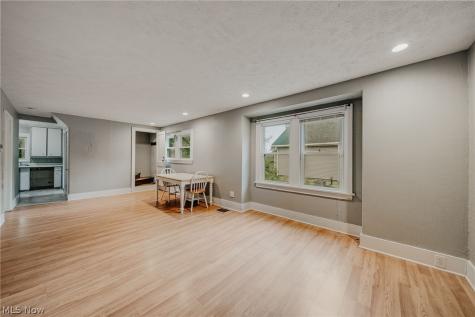 2821 Nesmith Lake Boulevard Akron OH 44314