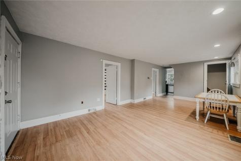2821 Nesmith Lake Boulevard Akron OH 44314