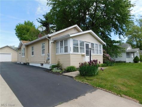 421 Celtic Street Akron OH 44314
