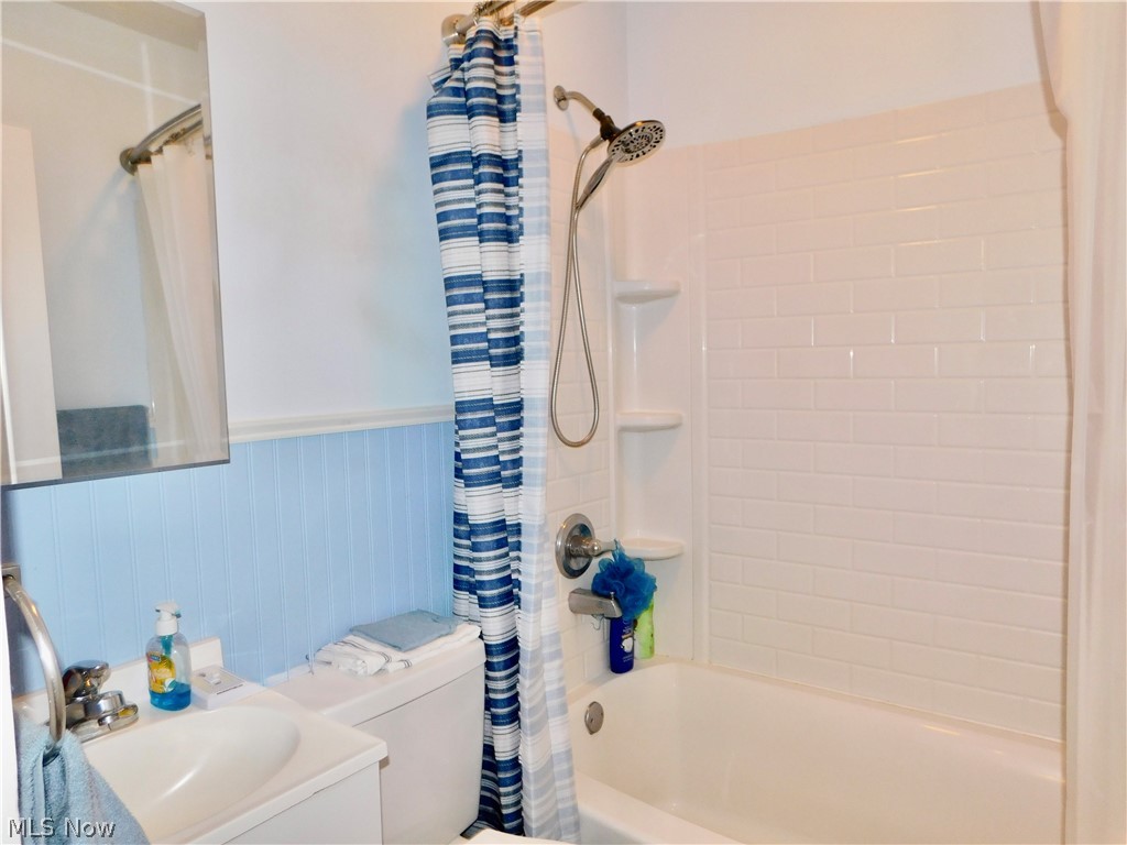 421 Celtic Street Akron OH 44314