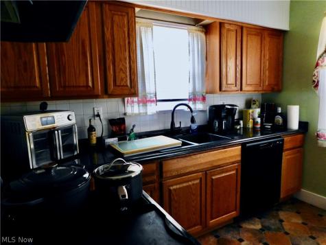 421 Celtic Street Akron OH 44314