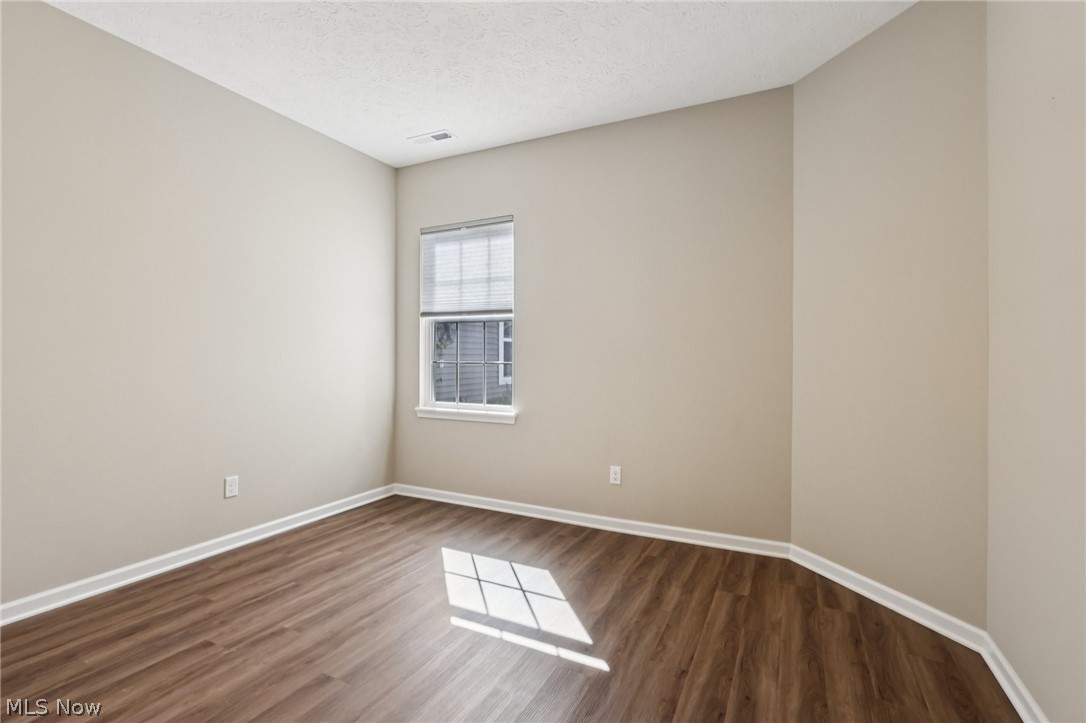 215 Silver Spring Circle Elyria OH 44035