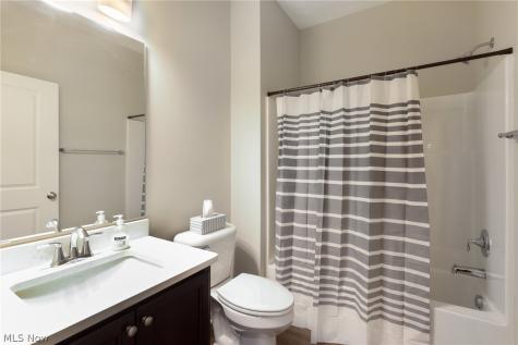 215 Silver Spring Circle Elyria OH 44035