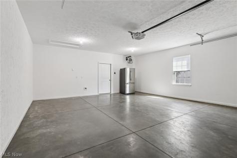 215 Silver Spring Circle Elyria OH 44035