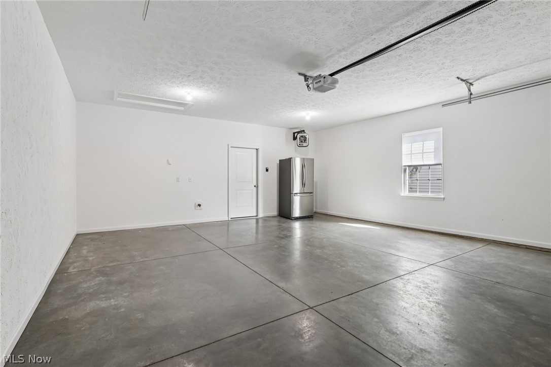 215 Silver Spring Circle Elyria OH 44035