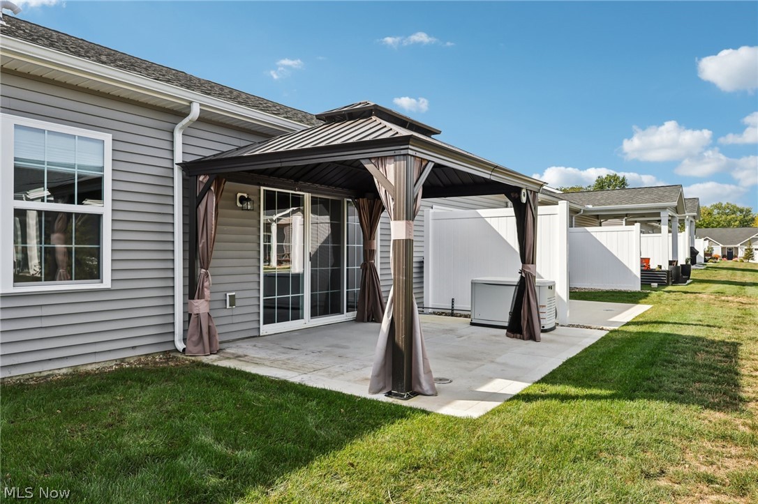 215 Silver Spring Circle Elyria OH 44035