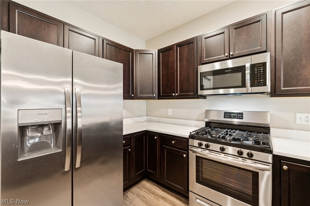215 Silver Spring Circle Elyria OH 44035