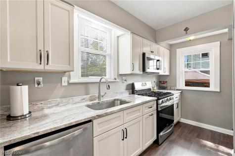 14521 Rainbow Avenue Cleveland OH 44111
