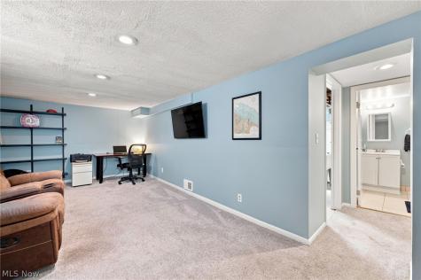 14521 Rainbow Avenue Cleveland OH 44111