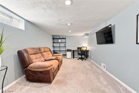 14521 Rainbow Avenue Cleveland OH 44111