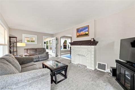 14521 Rainbow Avenue Cleveland OH 44111