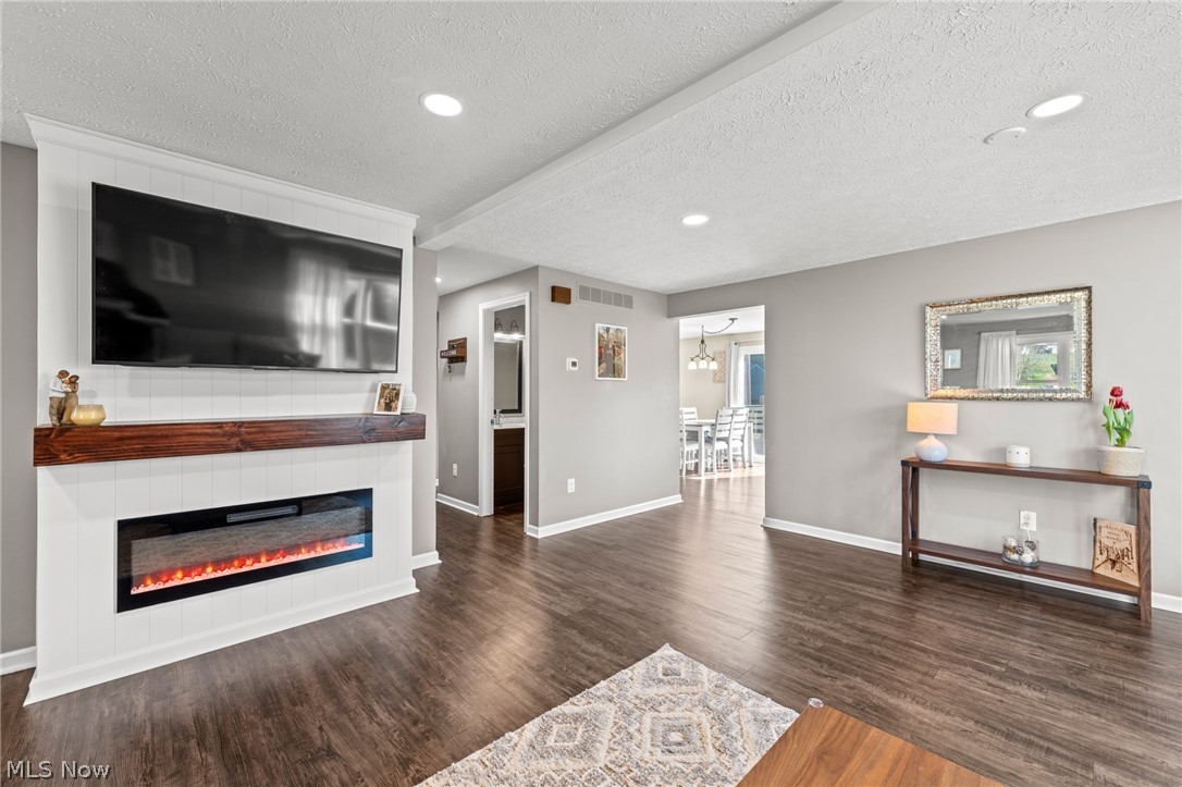 5242 Aster Avenue NE Canton OH 44705