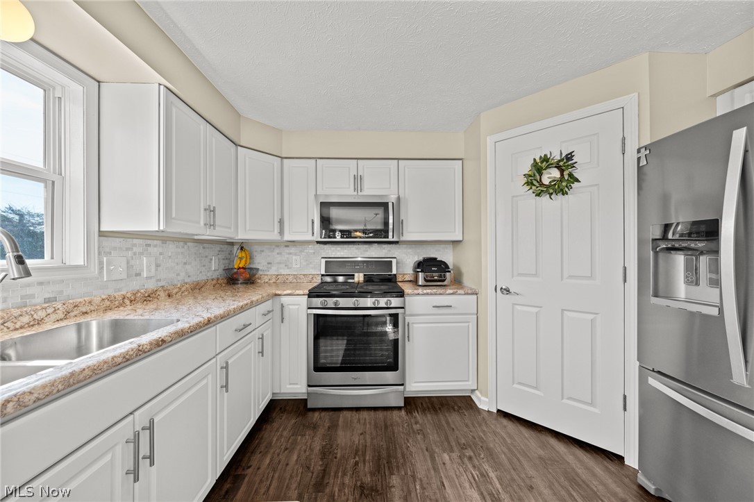 5242 Aster Avenue NE Canton OH 44705