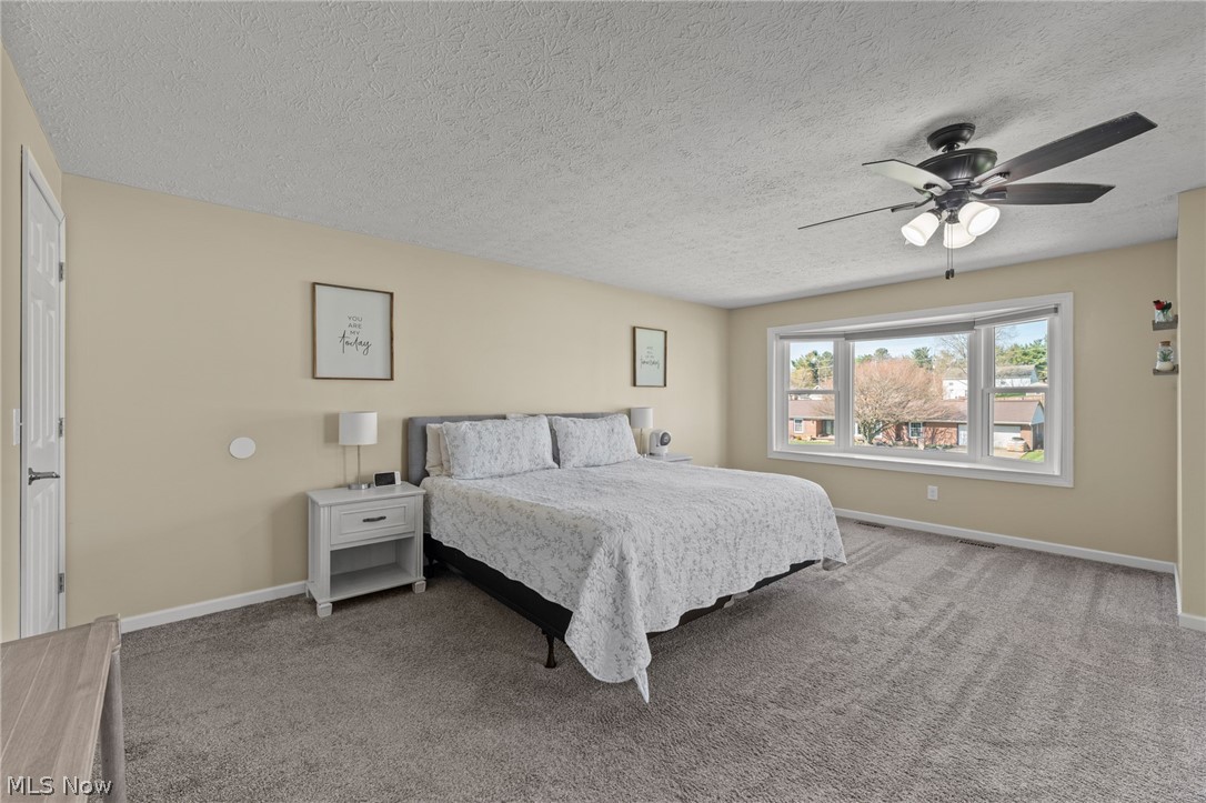 5242 Aster Avenue NE Canton OH 44705