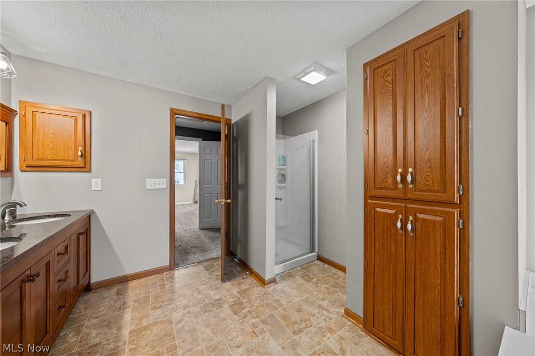 5242 Aster Avenue NE Canton OH 44705