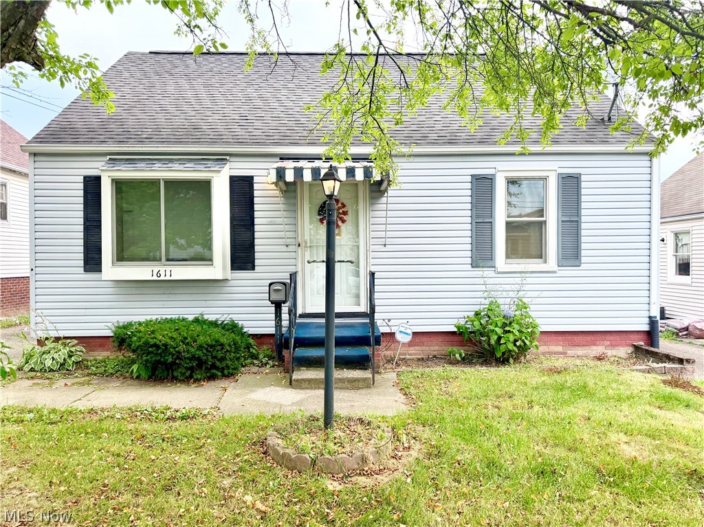 1611 27th Street NE Canton OH 44714