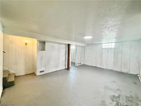 1611 27th Street NE Canton OH 44714