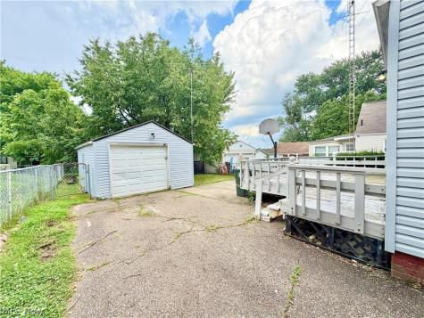 1611 27th Street NE Canton OH 44714