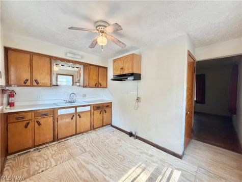 1611 27th Street NE Canton OH 44714