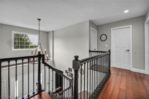 3811 Vincent Drive Seven Hills OH 44131