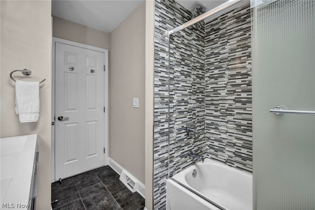 3811 Vincent Drive Seven Hills OH 44131