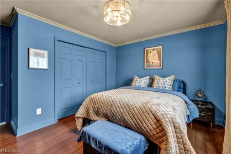 3811 Vincent Drive Seven Hills OH 44131