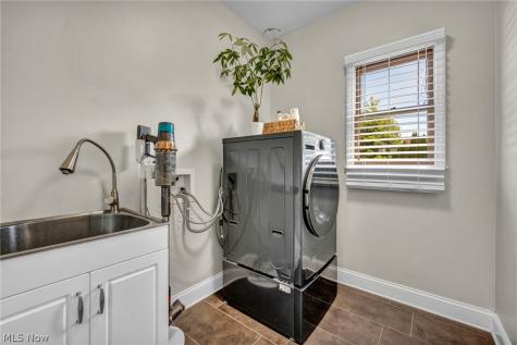3811 Vincent Drive Seven Hills OH 44131