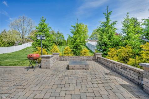 3811 Vincent Drive Seven Hills OH 44131