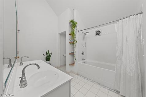 1830 W 50th Street Cleveland OH 44102