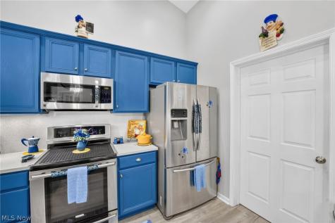 4860 Meadow Lark Drive Lorain OH 44053