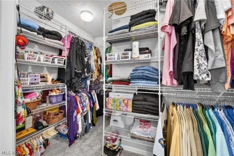 4860 Meadow Lark Drive Lorain OH 44053
