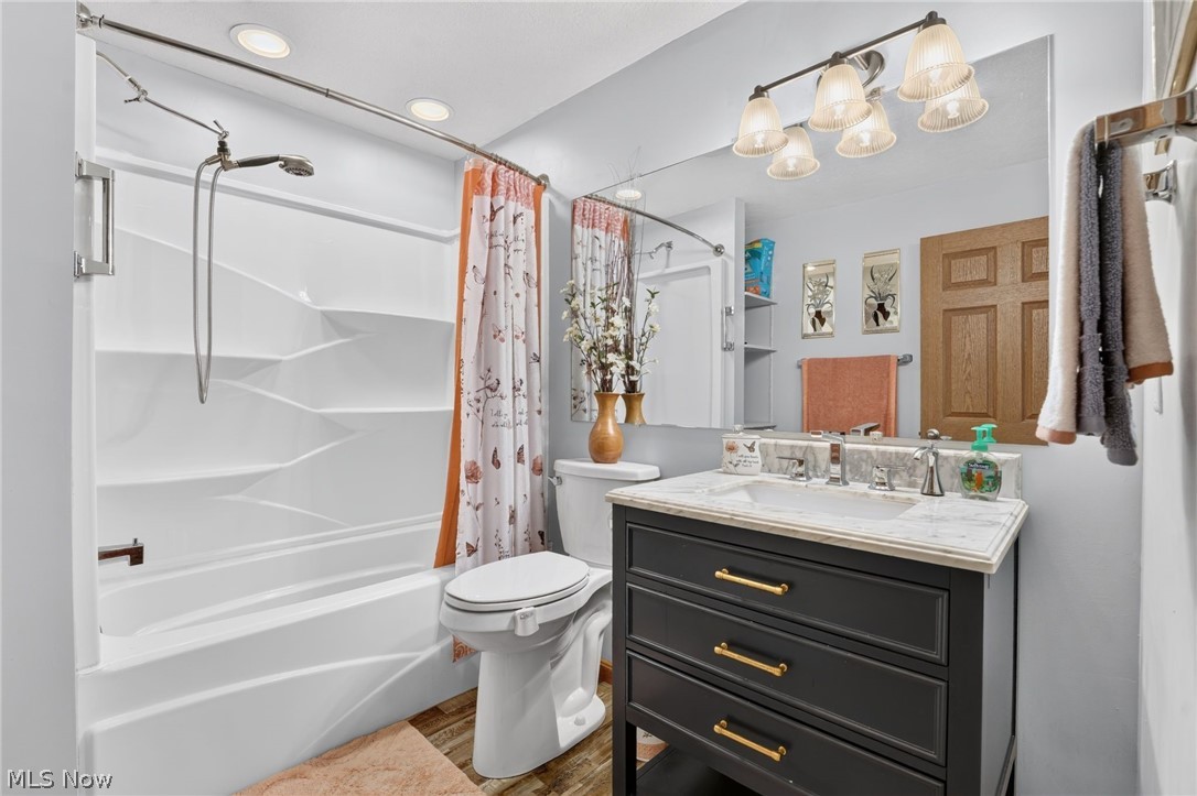 4860 Meadow Lark Drive Lorain OH 44053